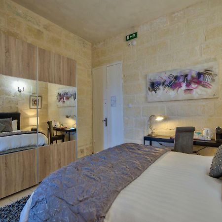 Julesy'S Bnb Cospicua Bagian luar foto