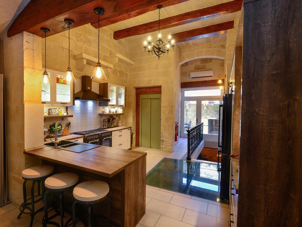 Julesy'S Bnb Cospicua Bagian luar foto