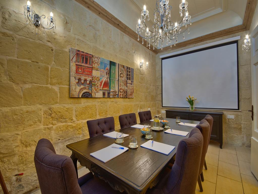 Julesy'S Bnb Cospicua Bagian luar foto