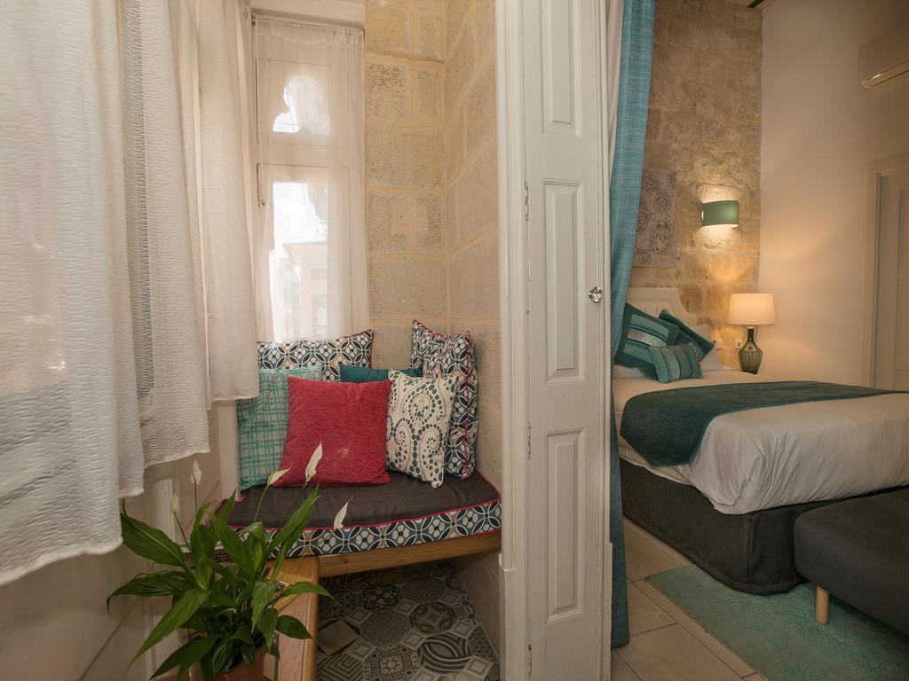 Julesy'S Bnb Cospicua Bagian luar foto