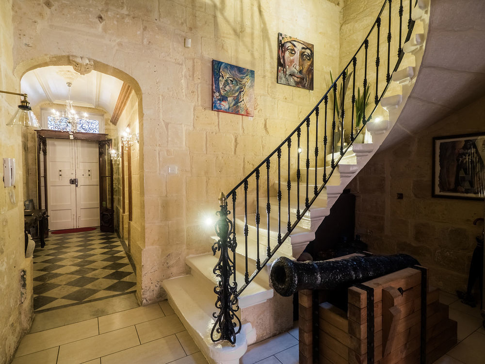 Julesy'S Bnb Cospicua Bagian luar foto