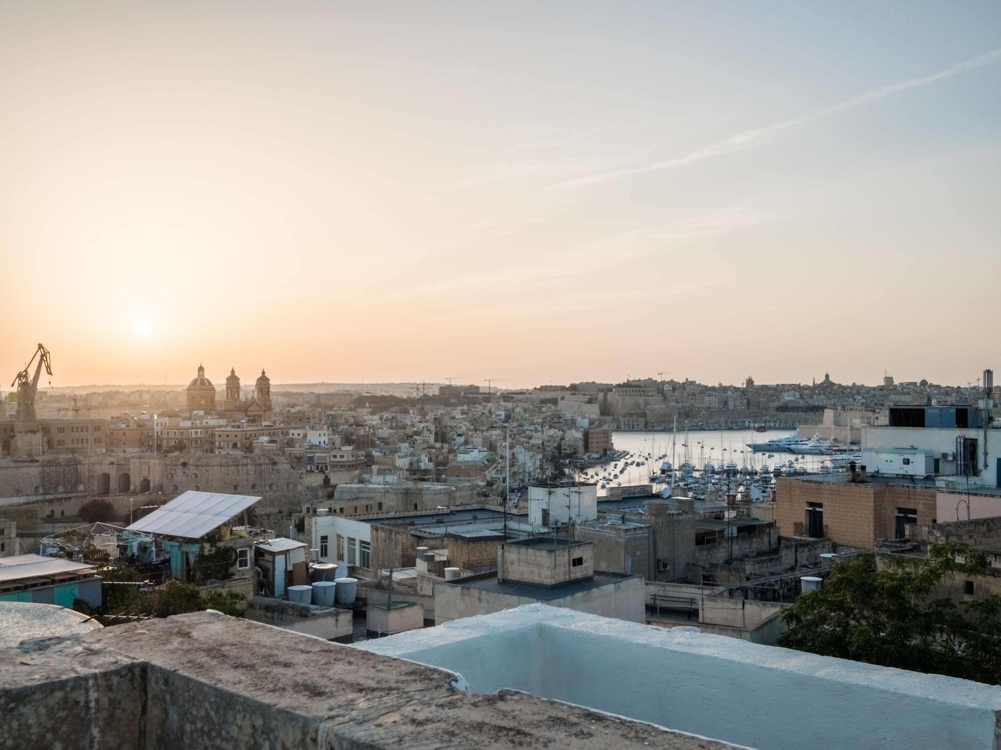 Julesy'S Bnb Cospicua Bagian luar foto