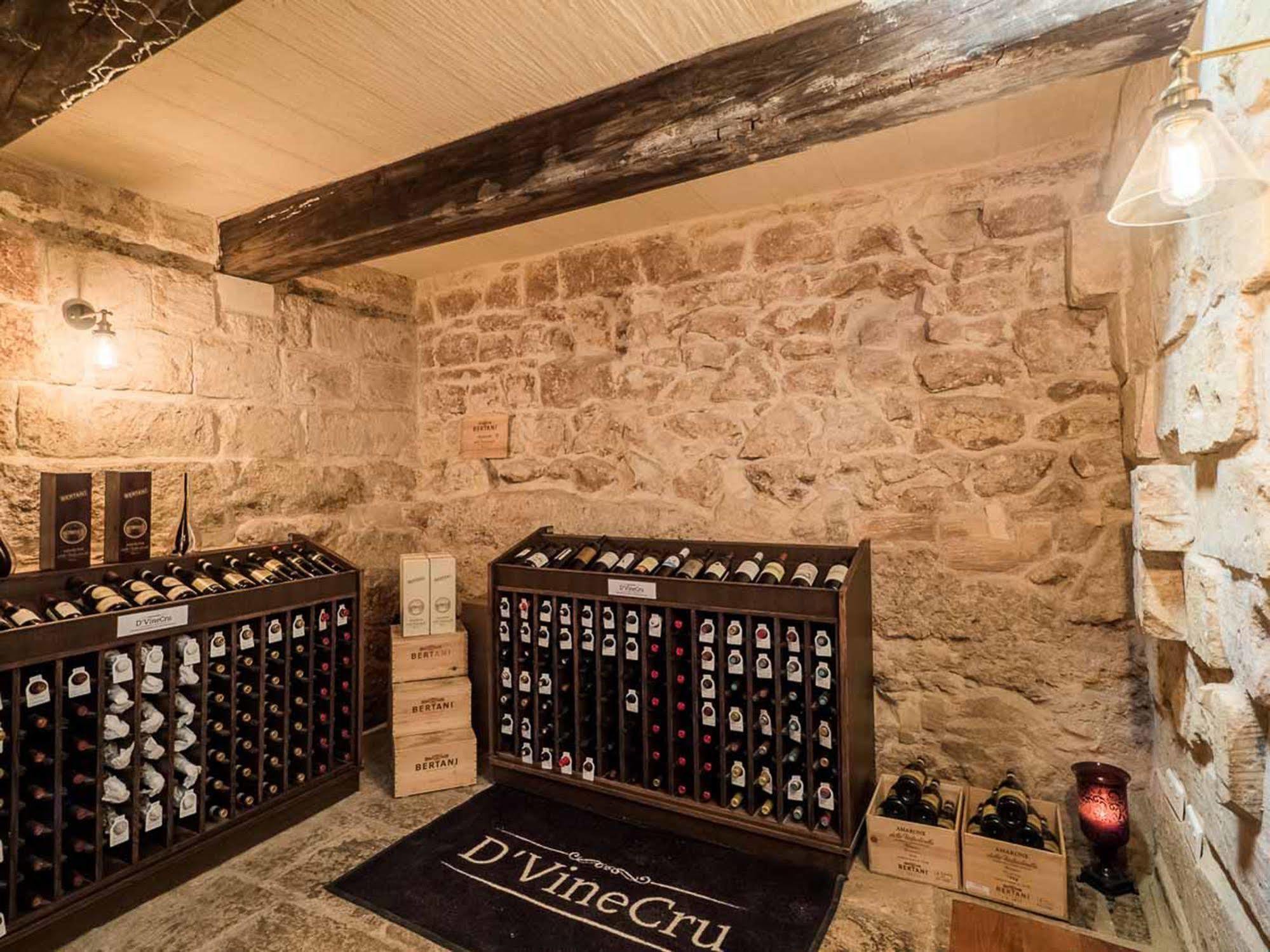 Julesy'S Bnb Cospicua Bagian luar foto